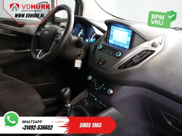Ford Transit Courier 1.0 100 pk Limited BENZINE Carplay/ Camera/ Climate/ Cruise/ PDC/ LMV/ DAB