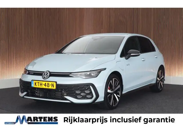 Volkswagen Golf 1.5 eHybrid GTE 272pk Black Style DCC Trekhaak Camera Stoelverwarming HUD Keyless Na...