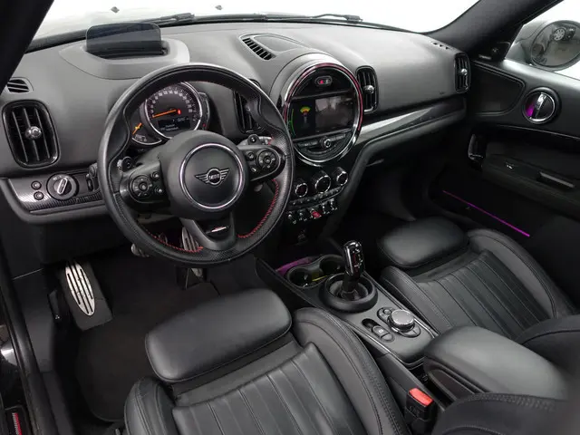 MINI Mini Countryman 2.0 Cooper S ALL4 JCW Aut- Head Up, Memory, Harman Kardon, Panoramadak, Camera,...
