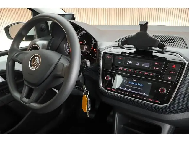 Volkswagen Up! 1.0 60pk Camera Cruise Control Climate Control Navigatie Parkeersensoren