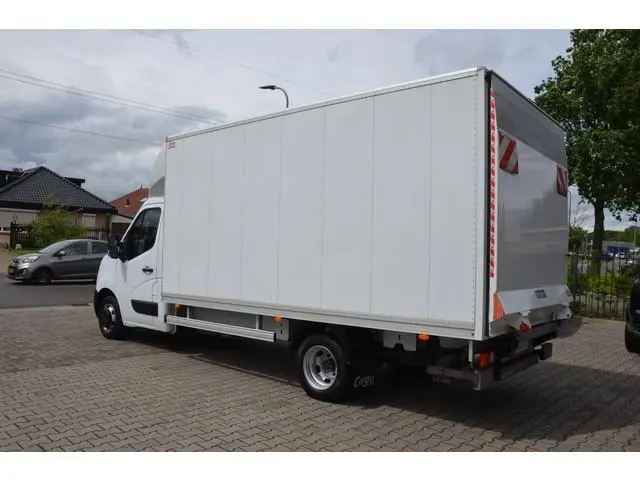 Nissan Interstar