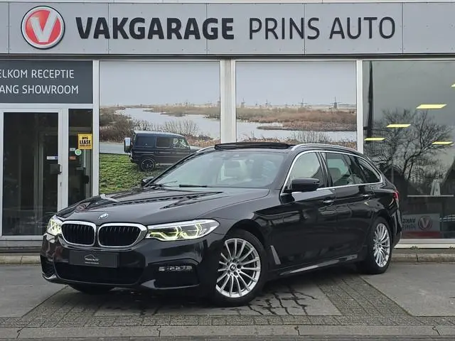 BMW 5-serie Touring 520d High Executive |CLIMA|PANORAMADAK|LEDER|FULL LED|ELEK ACHTERKLEP|TREKHAAK|...