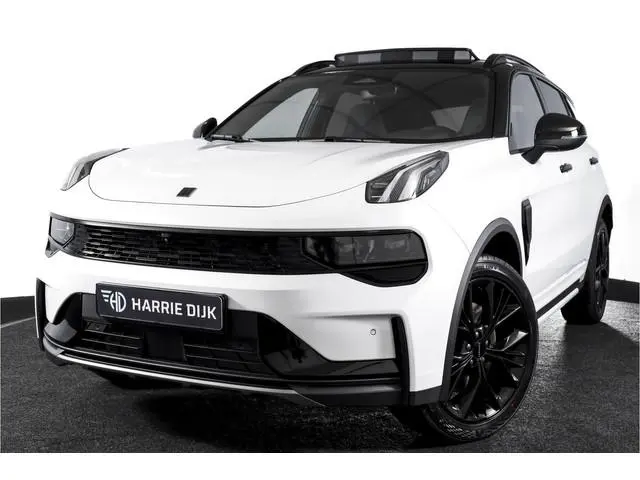 Lynk & Co 01