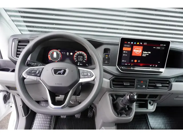 MAN TGE 140pk L3H3 Facelift Apple Carplay Parkeersensoren Cruise control digitaal Dashboard