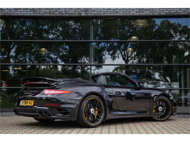 Porsche 911 Cabrio 3.8 Turbo S 561PK , NL-auto, Keramisch, Bose,