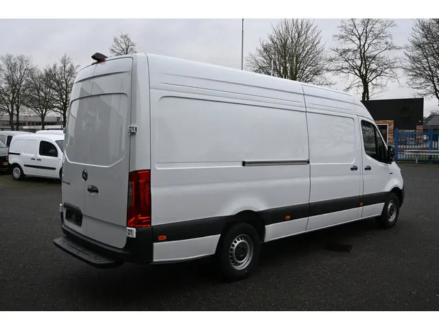 Mercedes-Benz eSprinter