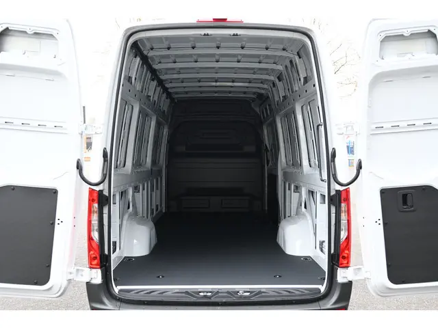 Mercedes-Benz eSprinter