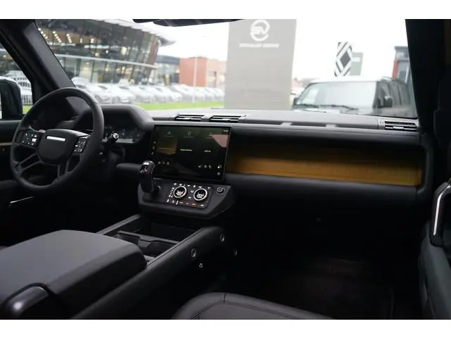 Land Rover Defender 110 P300e 110 Trophy Edition | Koelvak | Voorstoelen verwarmd / gekoeld | Elektr...