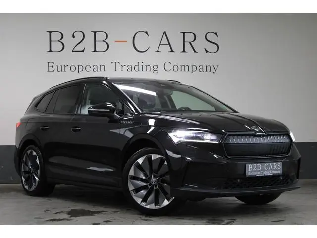 Skoda Enyaq iV 80 | SOH 91,9% | Warmtepomp | Trekhaak | 360 Camera | Lederen bekleding