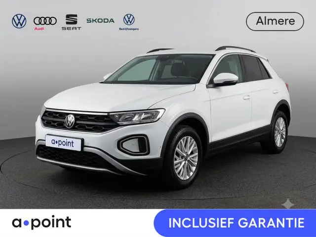 Volkswagen T-Roc 1.0 TSI Life 75 Edition | Navigatie | Camera | PDC | LED | Trekhaak | Virtual Cockp...