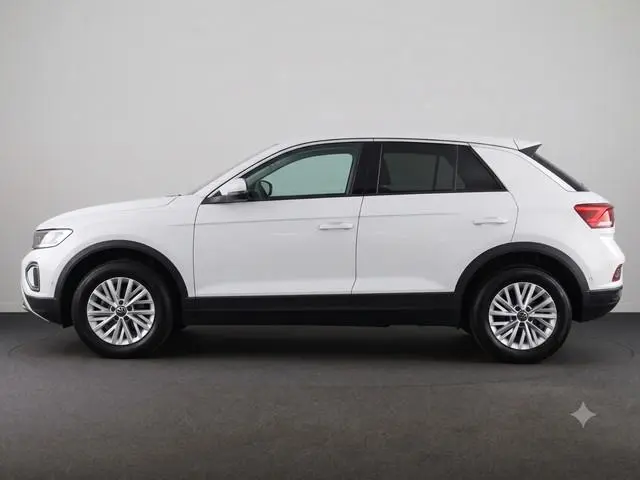 Volkswagen T-Roc 1.0 TSI Life 75 Edition | Navigatie | Camera | PDC | LED | Trekhaak | Virtual Cockp...