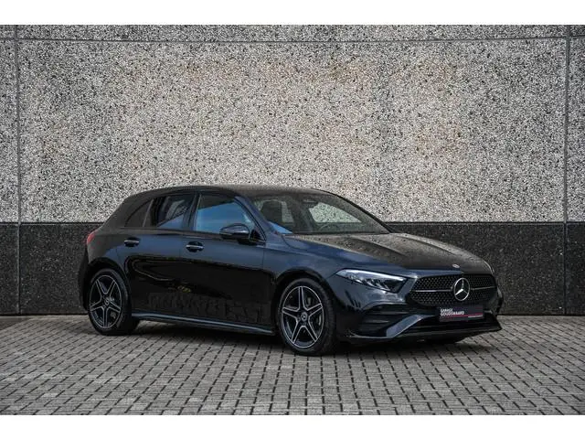 Mercedes-Benz A-klasse 200 AMG Line