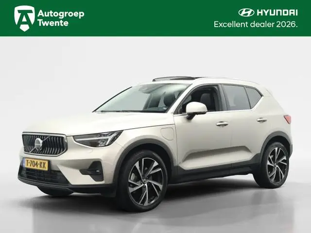 Volvo XC40 1.5 T5 PHEV Ultimate Bright 262PK | Panodak | Navi | Leder | Cam
