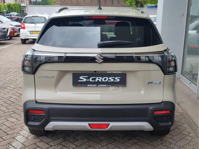 Suzuki S-Cross