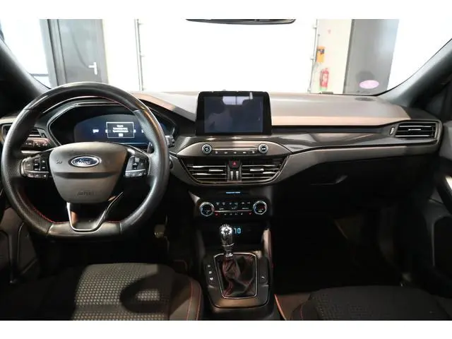 Ford Focus Wagon 1.0 EcoBoost ST Line X Business Lane Assist Adaptieve Cruise Trekhaak Clima Navigat...