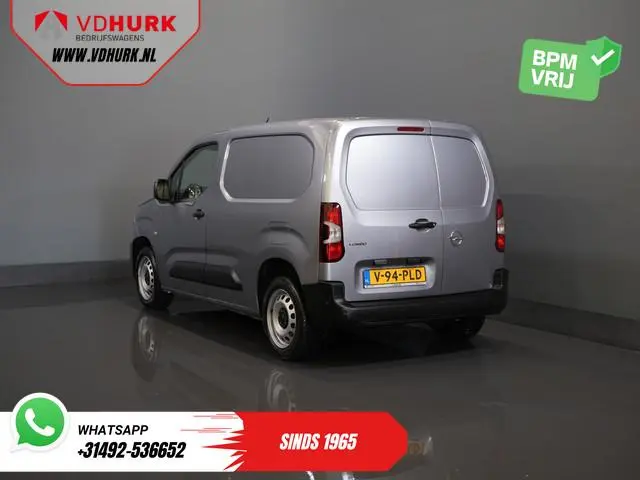 Opel Combo 1.2 Turbo BENZINE 3Pers./ Carplay/ Navi/ Camera/ PDC/ Cruise/ Airco