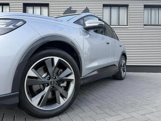 Audi Q4 e-tron 40 S edition 77 kWh |ACC|Camera|Stoelver|