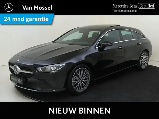 Mercedes-Benz CLA-klasse Shooting Brake 180 Luxury Line / Panaromadak / Achteruitrijcamera / Sfeerve...