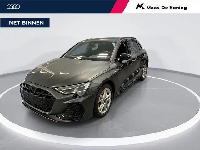 Audi A3 Sportback 45 TFSIe 272pk S-tronic S edition Competition · Camera · Sonos Audio · Elektrische...