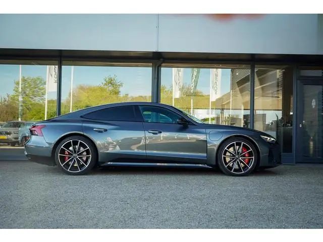 Audi e-tron GT