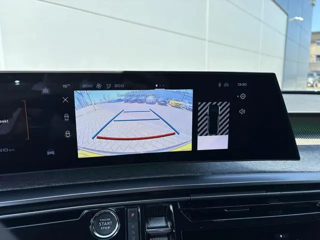Peugeot e-3008