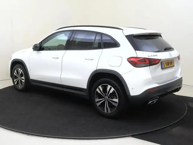 Mercedes-Benz GLA-klasse 200 Progressive / Night-Pakket / Easypack-Achterklep /