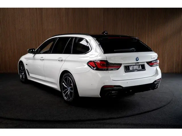 BMW 5-serie Touring 530e M-Sport Navi Leer Sportstoelen PDC Climate voor en achter  Elektr. verstelb...