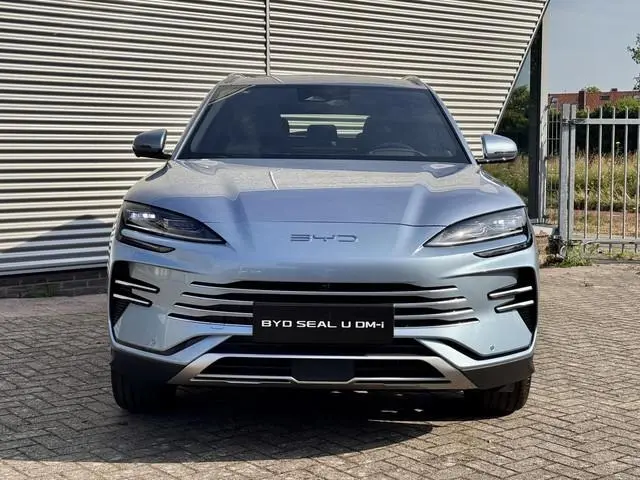 BYD SEAL U