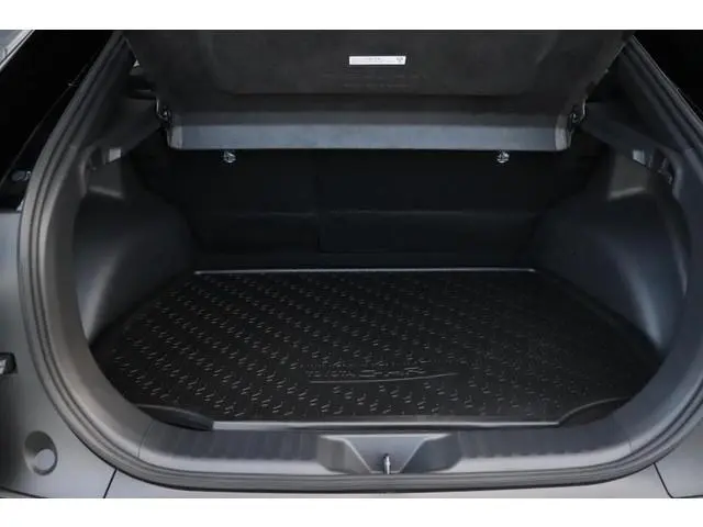 Toyota C-HR+