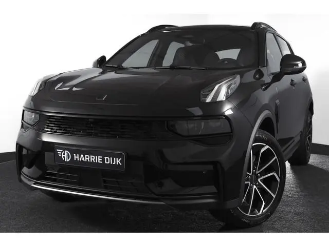Lynk & Co 01