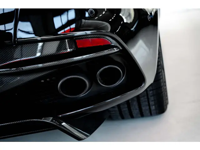 Aston Martin DBS