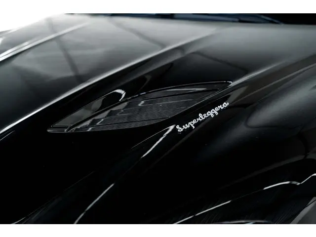 Aston Martin DBS
