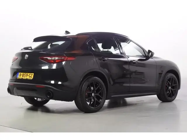 Alfa Romeo Stelvio 2.0T 280pk Q4 AWD Black-Tech