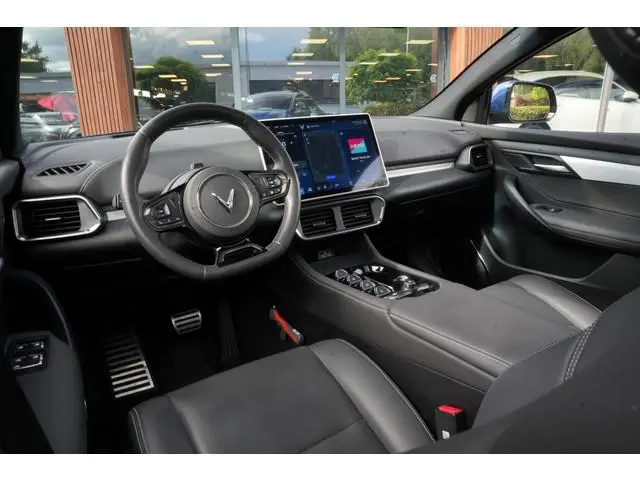 Vinfast VF 8
