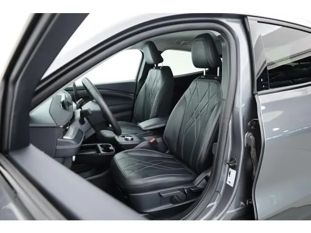 Ford Mustang Mach-E RWD 75 kWh | Rijklaar! | SOH 92% | Adapt. Cruise | Keyless | Leder | Stoel- stuu...