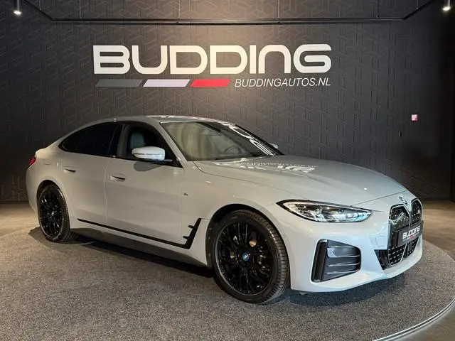 BMW i4 eDrive40 High Exe 84 kWh | M-sport | Camera | Head-up