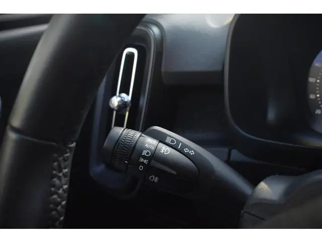 Volvo EX40