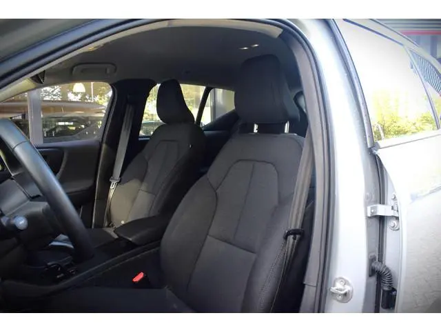 Volvo EX40