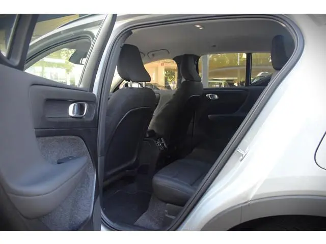 Volvo EX40