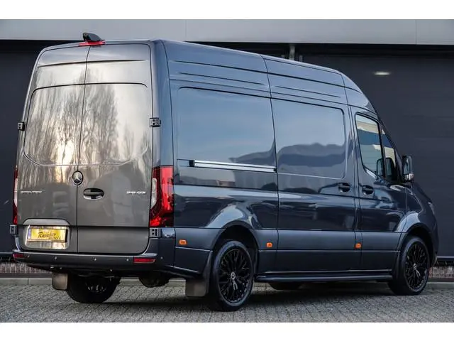 Mercedes-Benz Sprinter L2H2 319Cdi 190Pk 9G-tronic | RWD | 2x schuifdeur | 3.500Kg trekgewicht | Ten...