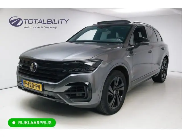 Volkswagen Touareg 3.0 TSi 4MOTION R-line 462 PK  | Panoramadak | Luchtvering | Leer | Travel Assist...
