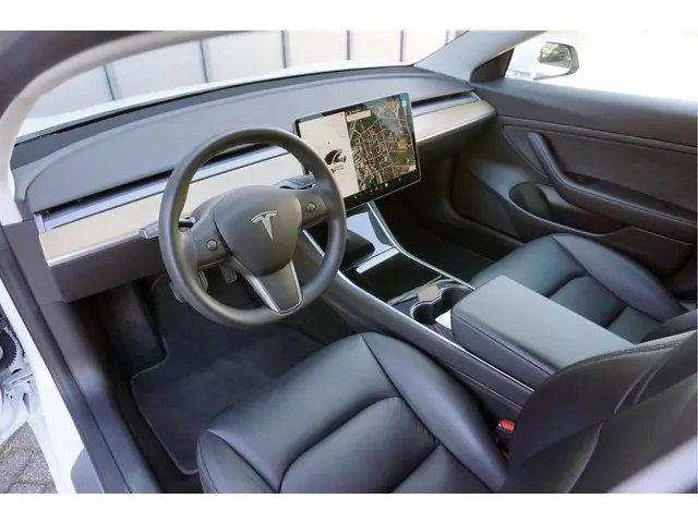 Tesla Model 3 Standard RWD Plus 60kWhSOH 92% LFP Matrix