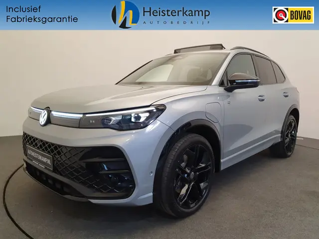 Volkswagen Tiguan 1.5 eHybrid 272pk DSG/AUT R-Line Wegklapbare trekhaak, Panoramadak, Harman/Kardon,...