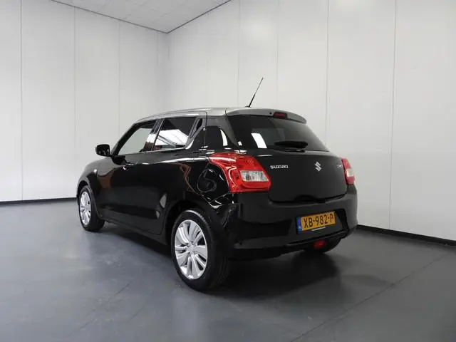 Suzuki Swift 1.2i Select NAVI-APP/CAMERA/AIRCO/16"LMV!