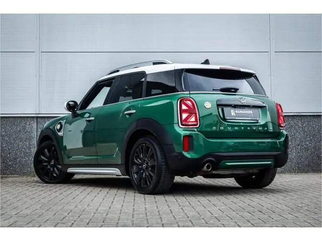 MINI Countryman Cooper S E ALL4 Pano / Adaptieve cruise / Leder / 18inch / Camera /