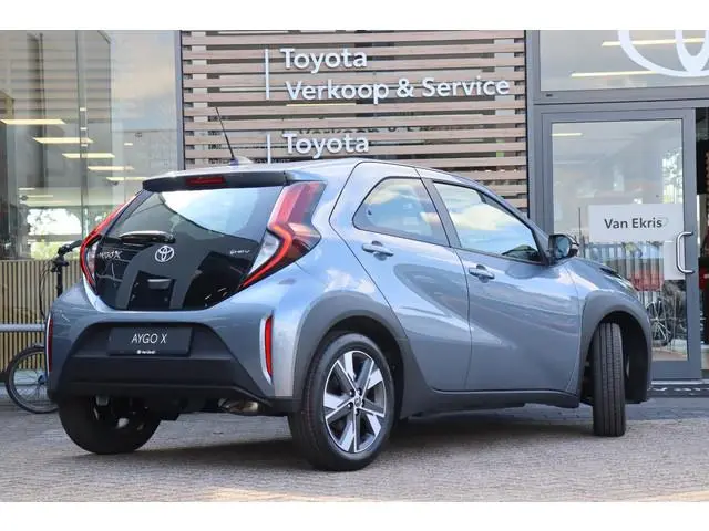 Toyota Aygo X Hybrid 115 play, Go Pack, Nieuw en snel leverbaar!! (01-2027)