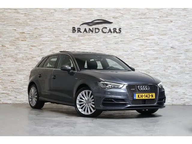Audi A3 Sportback 1.4 e-tron PHEV Ambition Pro Line plus | PANO | S LINE | Keyless |