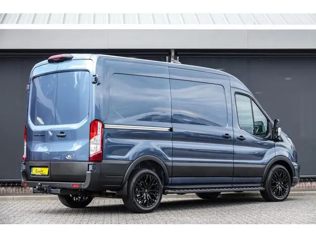 Ford Transit L2H2 | 165Pk A8 Aut. | Raptor Edition | 2x Schuifdeur | Nieuw Model | Chrome Blue
