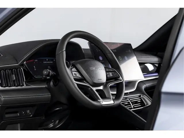 BYD SEAL U
