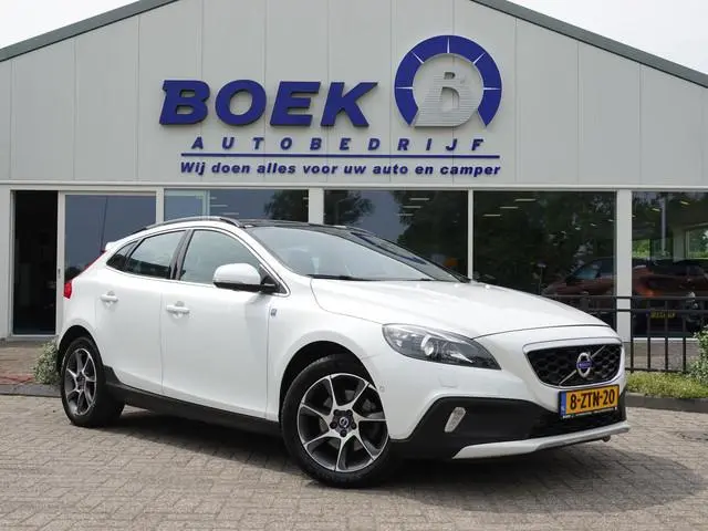 Volvo V40 Cross Country 1.6 T4 180PK Ocean Race PANO | VOL LEER | HK-AUDIO | DEALER ONDERH.